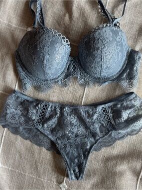 Victoria's Secret Gray Lace Push-Up Bra & Panty Thong Set